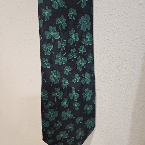 Shamrock St. Patrick's Day tie - Picture 7 of 7